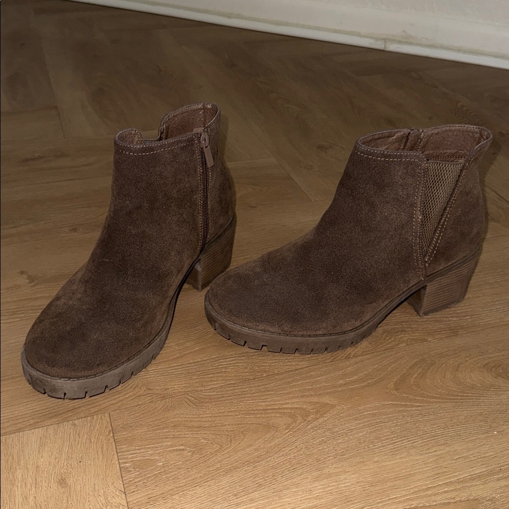 Torrid Brown Faux Suede Chelsea Booties Wide Width Size 11.5 Lug Sole